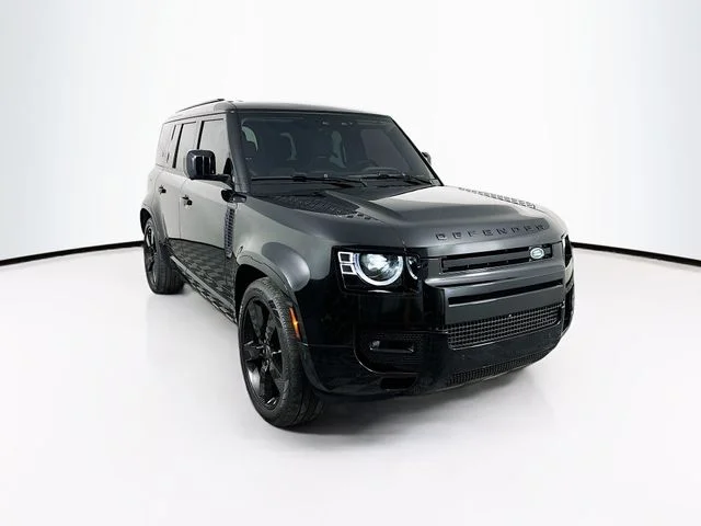 Certified Used 2024 Santorini Black Land Rover X-Dynamic SE image 3