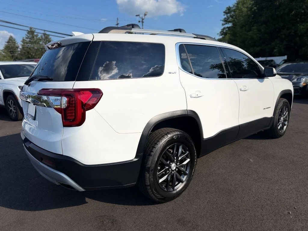 Used 2020 Summit White GMC FWD 4dr SLT w/ Upgraded 3.6-Liter DOHC V6 Engine image 3