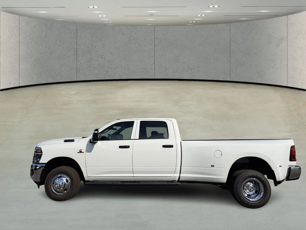 New 2026 Bright White Clear-Coat Exterior Paint RAM Tradesman image 8