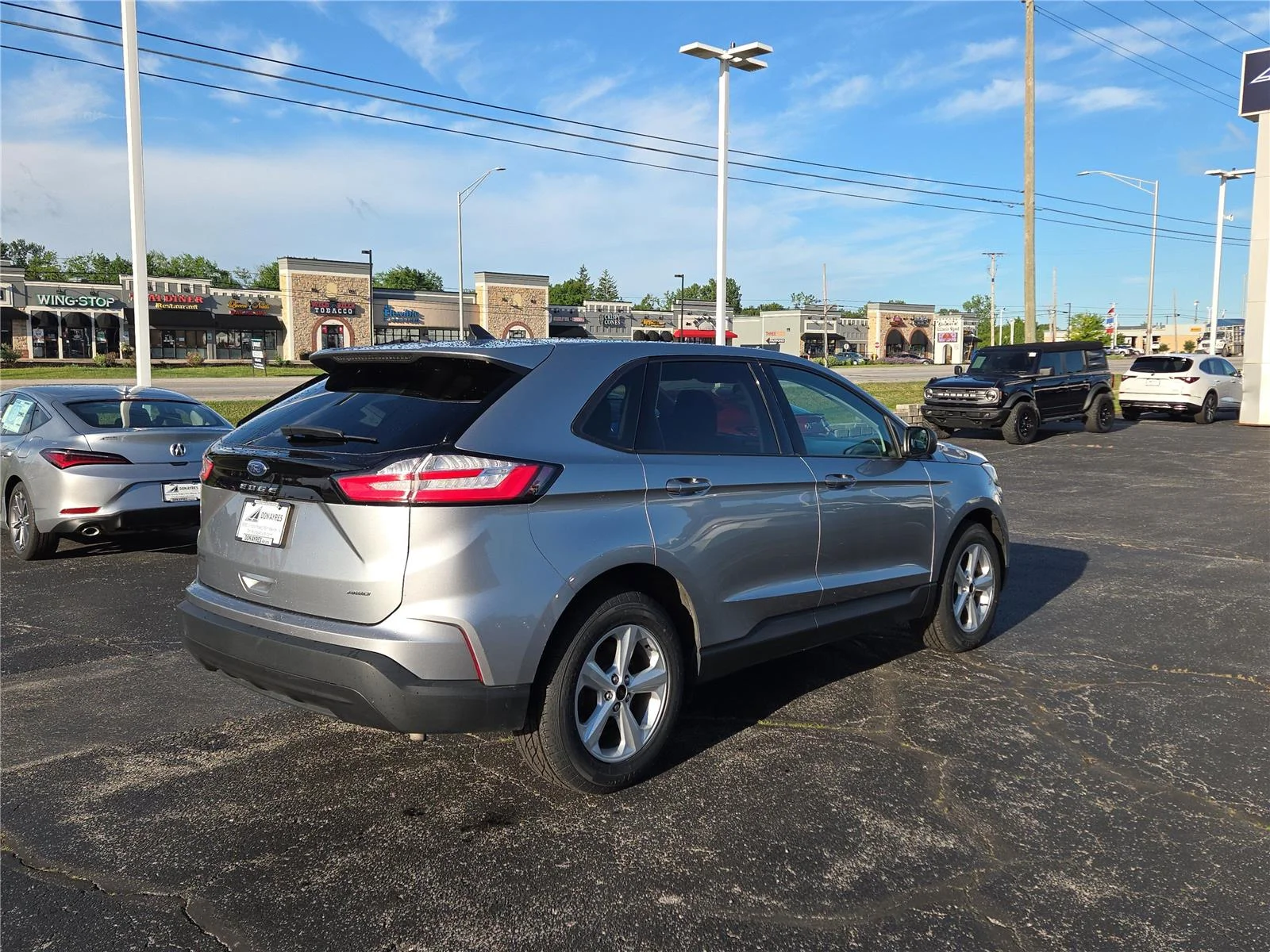 Used 2023 Iconic Silver Ford SE image 27