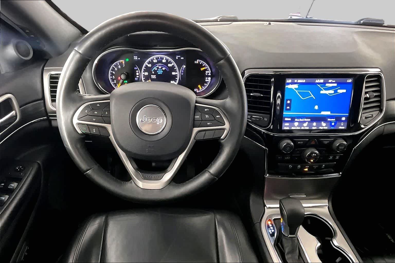 Used 2019 Bright White Clearcoat Jeep Limited image 6