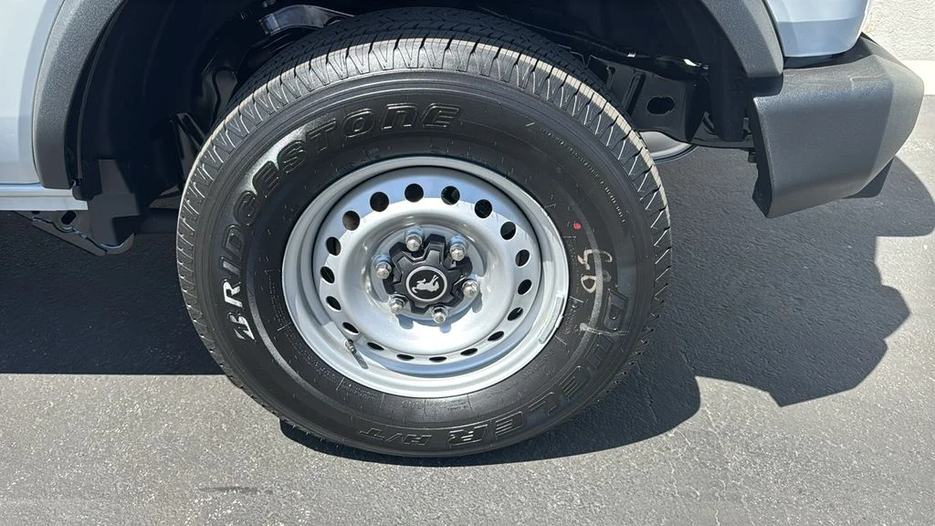 New 2026 Avalanche Gray Ford Base image 6