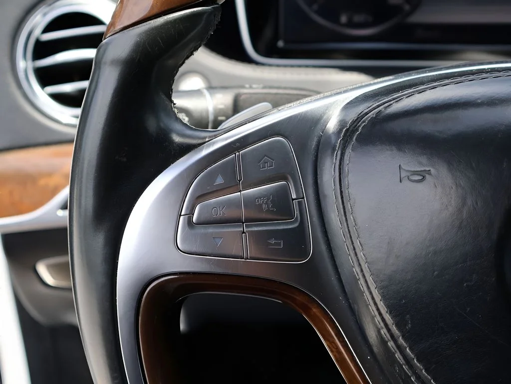 Used 2015 designo Diamond White Mercedes-Benz S 550 image 32