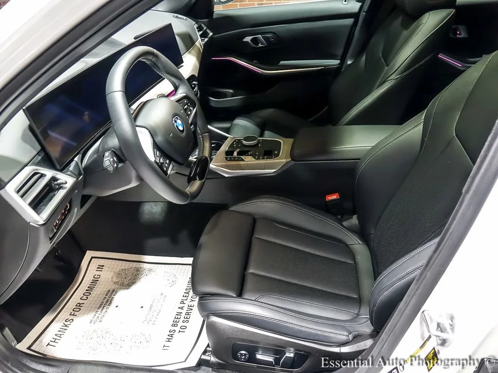 2025 BMW 3 Series 330i - Photo 14