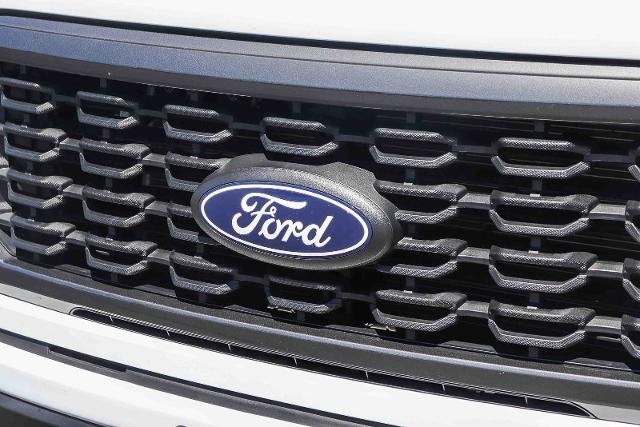 Certified Used 2025 Oxford White Ford  image 11