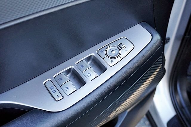 Used 2025 Silver Hyundai SEL image 24