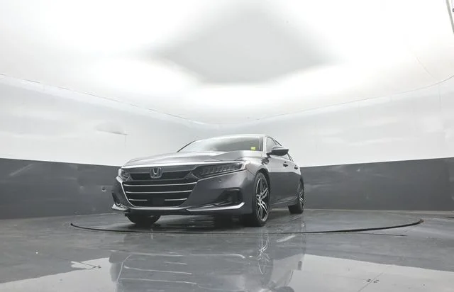 Certified Used 2021 Gray Pearl Honda Touring image 30