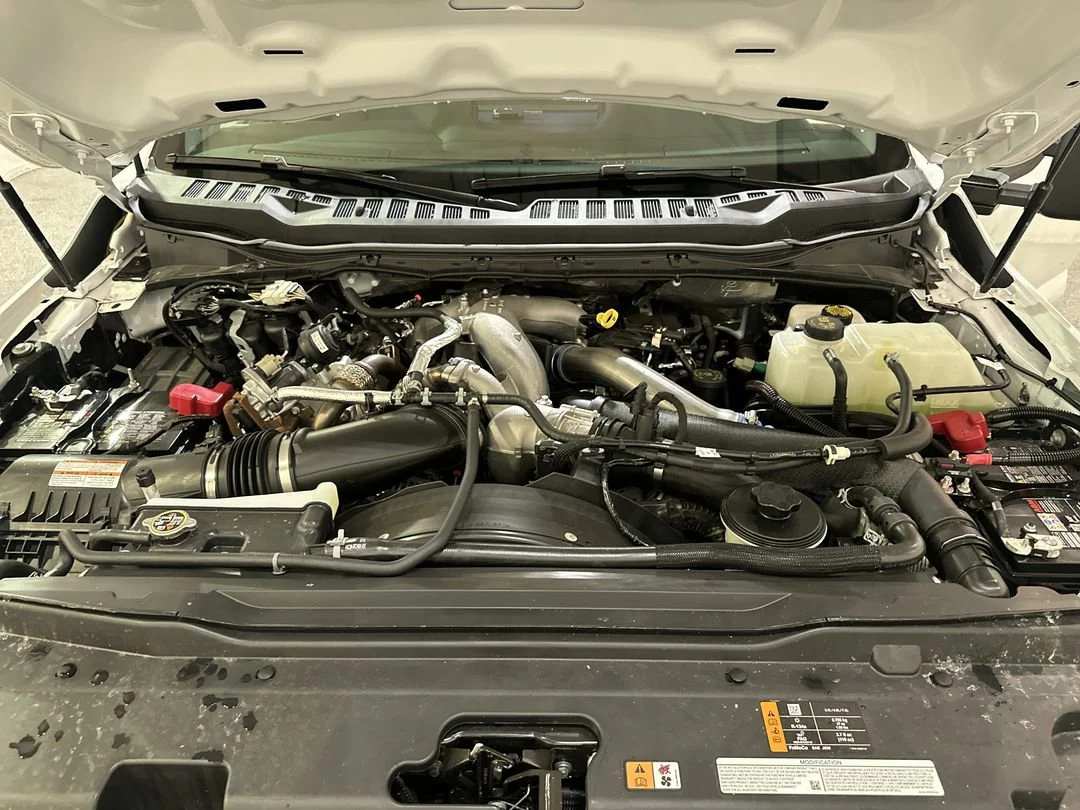 New 2025 Oxford White Ford F-550® XL image 11