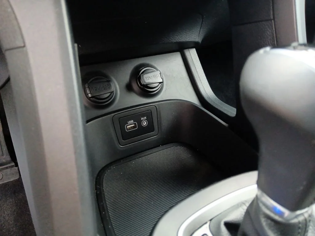 Used 2018 Pearl White Hyundai 2.4 Base image 24