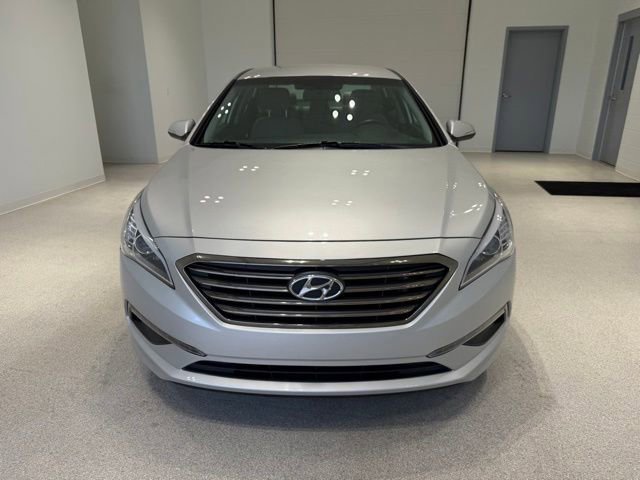 Used 2015 Hyundai Sonata Limited with VIN 5NPE34AF8FH210753 for sale in Standish, MI