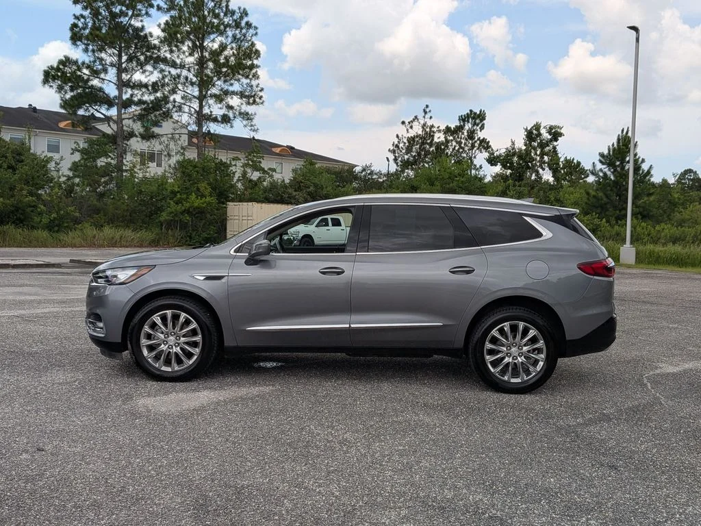 Used 2018 Gray Buick Essence image 2