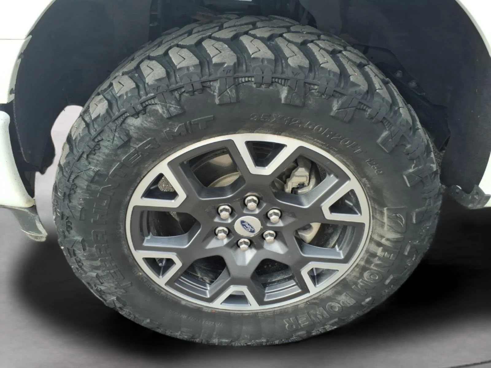 Used 2024 Oxford White Ford STX image 29