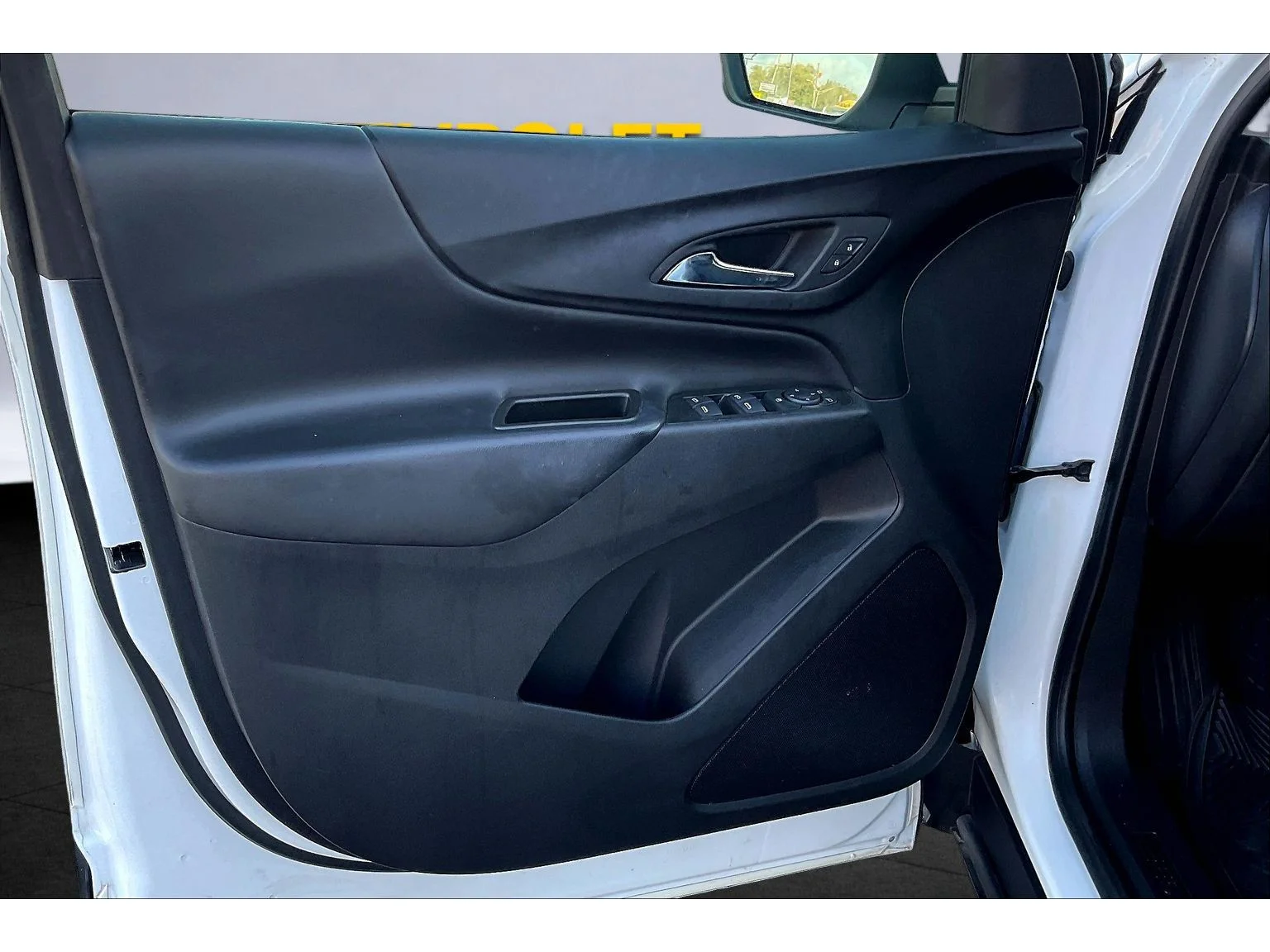 Used 2023 SUMMIT WHITE Chevrolet LT image 16