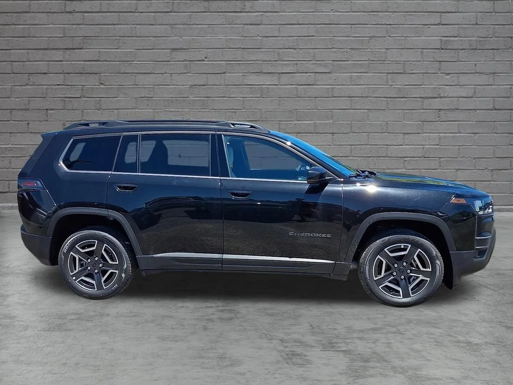 New 2026 Diamond Black Crystal Pearlcoat Jeep Limited image 9
