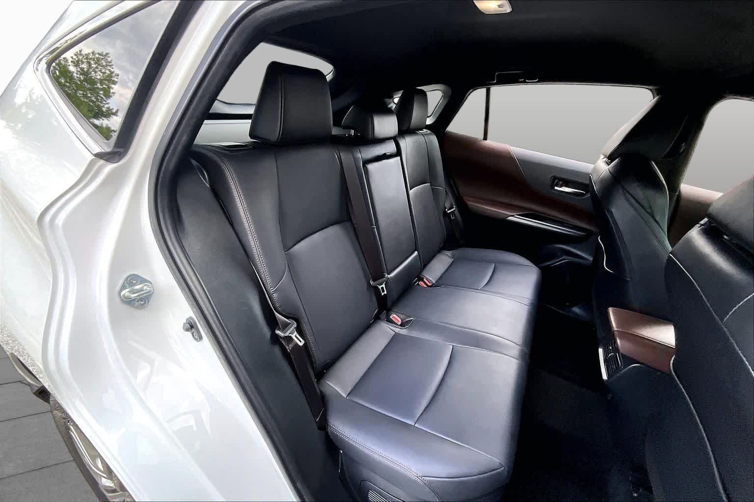 Used 2023 Wind Chill Pearl Toyota XLE image 20