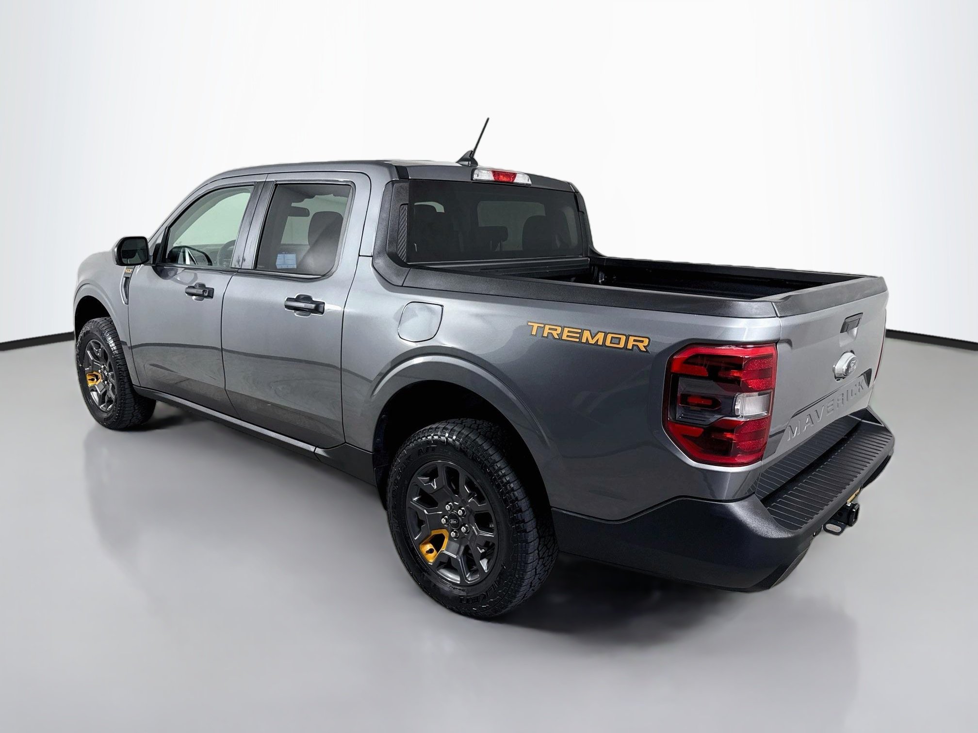 Used 2024 Carbonized Gray Metallic Ford XLT Advanced image 5