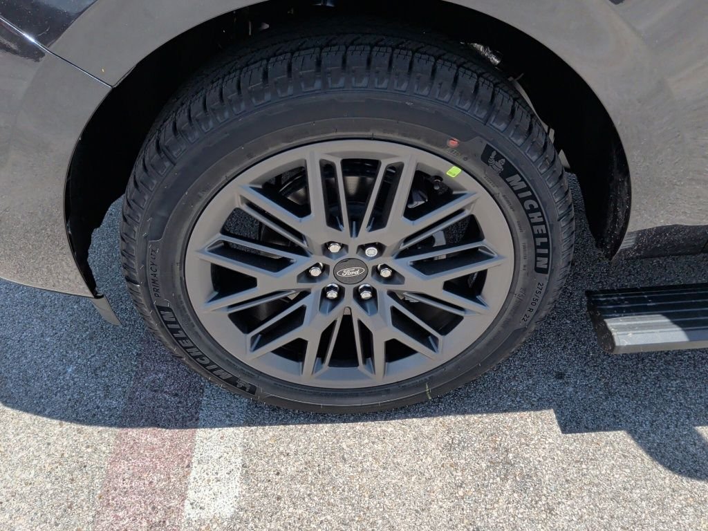 New 2027 Dark Matter Gray Metallic Ford MAX Platinum image 55
