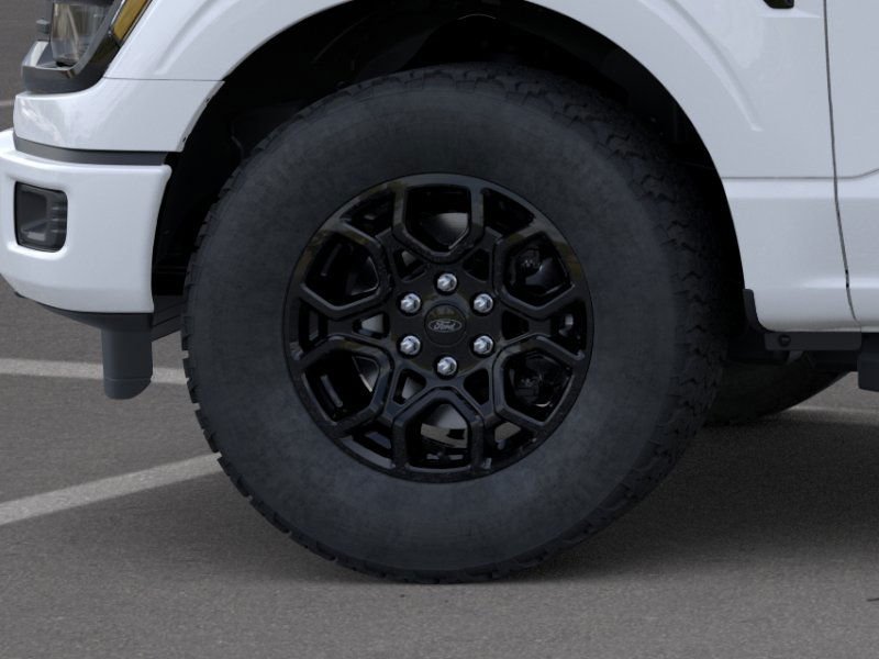 New 2026 Oxford White Ford XLT image 19