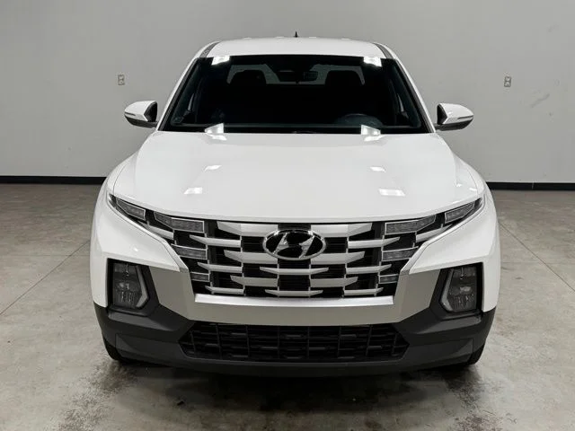 Used 2024 White Hyundai SEL image 4
