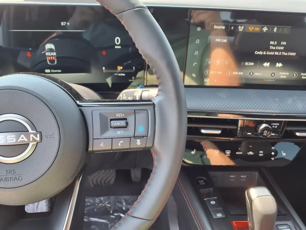 2025 Nissan Kicks SR AWD - Photo 11