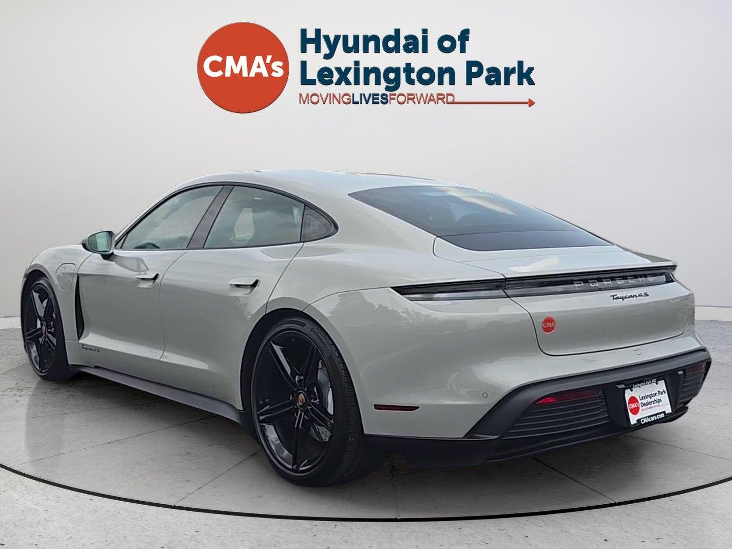 Used 2021  Porsche 4S image 3