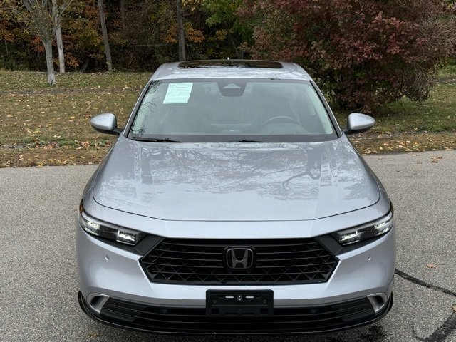 2024 Honda Accord Hybrid Touring photo 2