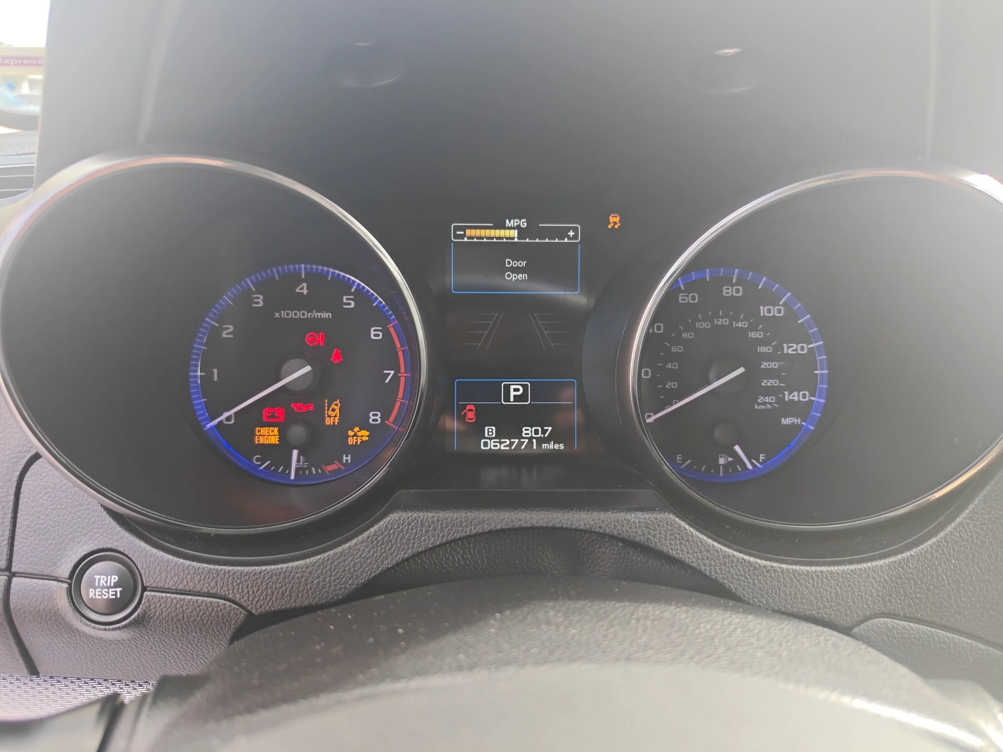 Used 2017 Ice Silver Metallic Subaru Premium image 6