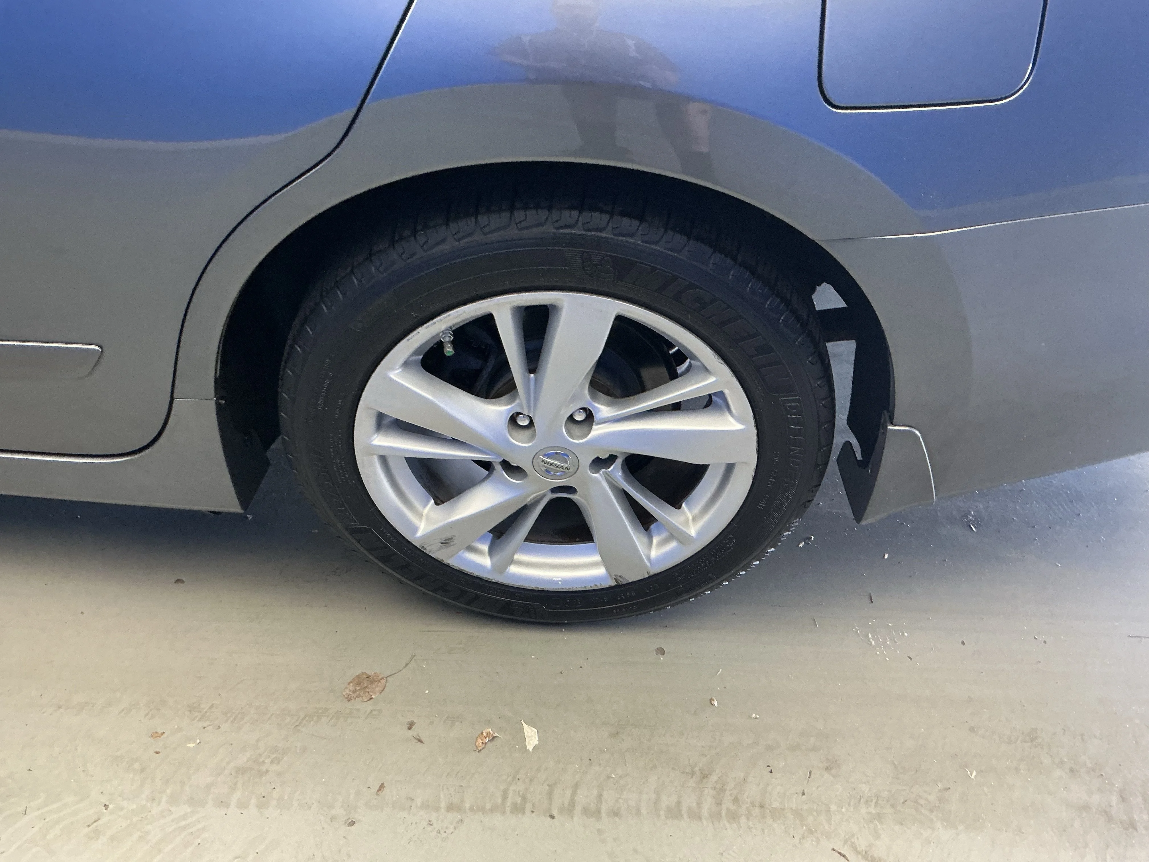 Used 2015 Gun Metallic Nissan 2.5 SV image 8
