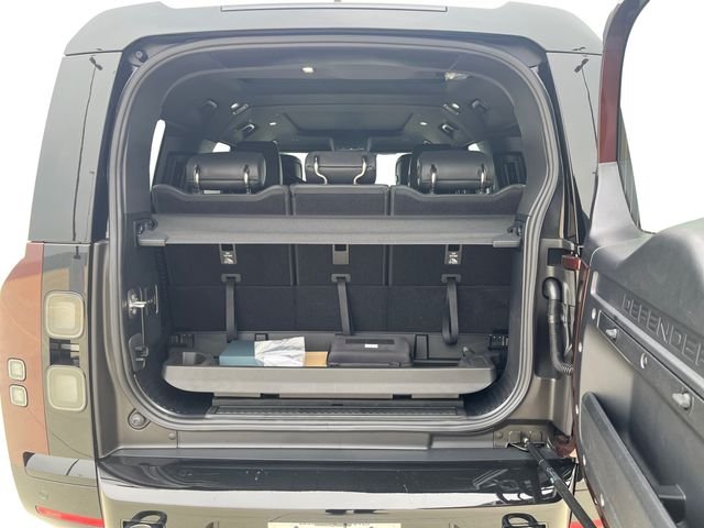 New 2026 Sedona Red Land Rover X-Dynamic SE image 18
