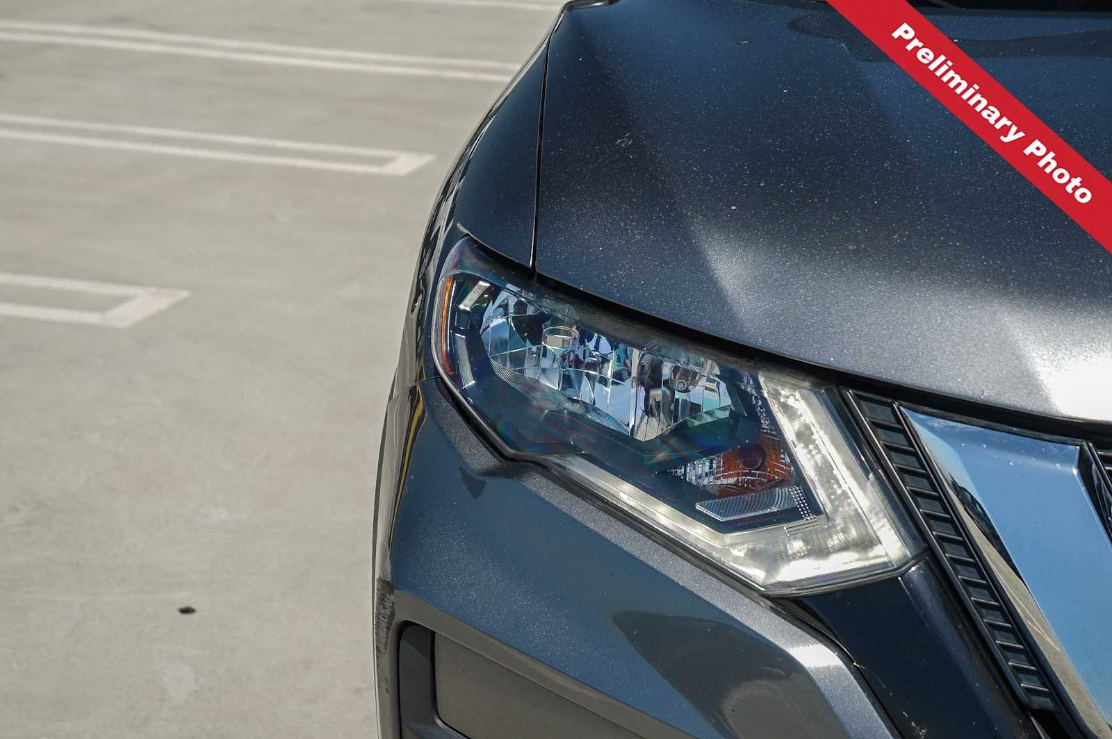 Used 2018 Gun Metallic Nissan SV image 4