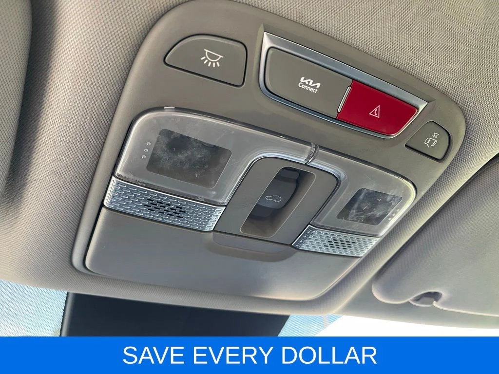 Used 2023 White Kia S image 24