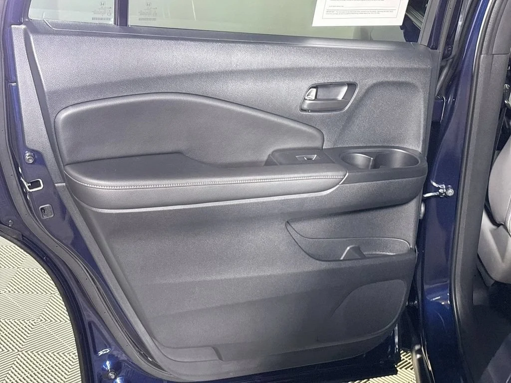 Certified Used 2023 Obsidian Blue Pearl Honda EX-L image 46