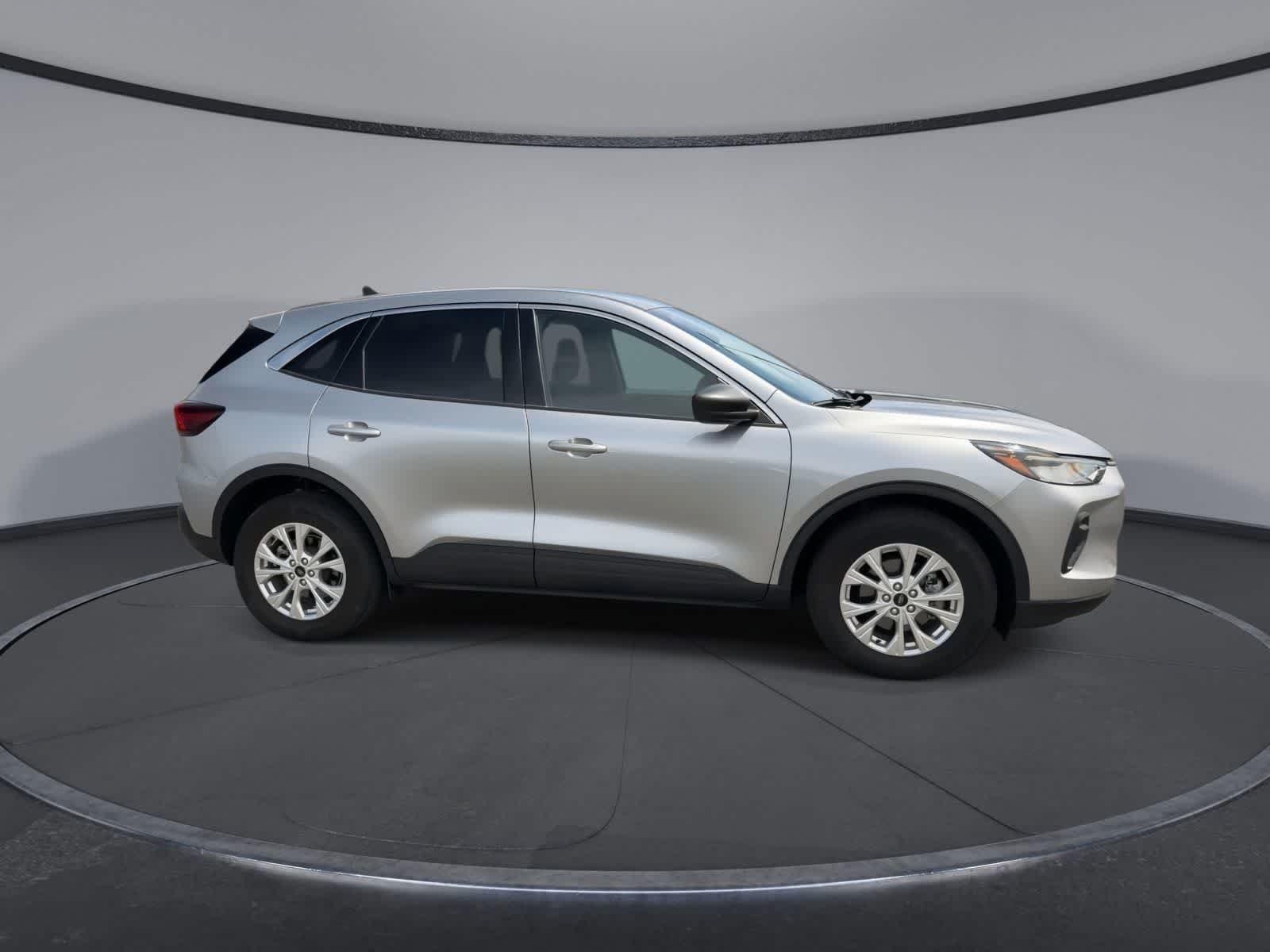 Used 2023 Iconic Silver Metallic Ford Active image 9