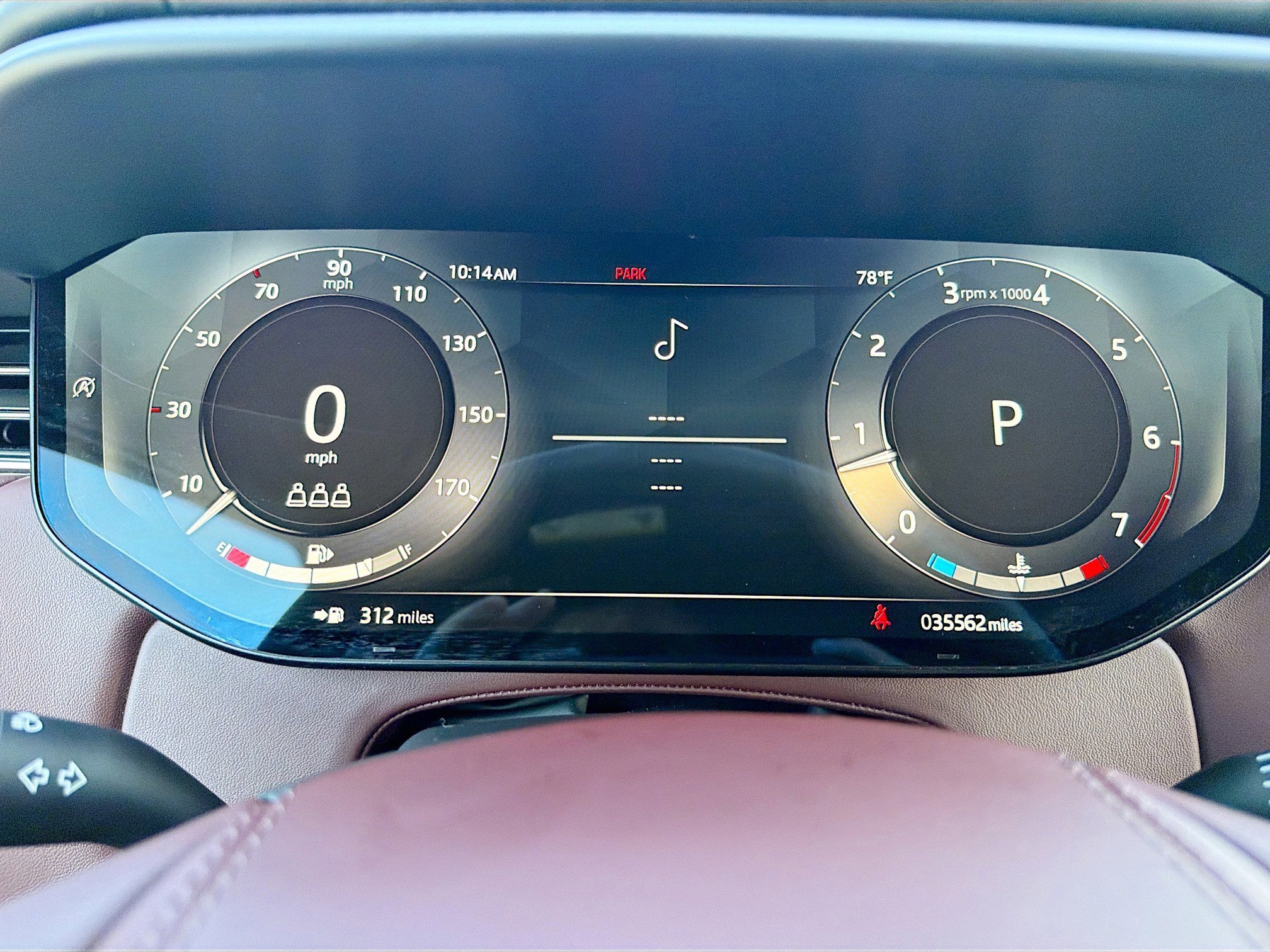 Used 2023 Fuji White Land Rover SE Dynamic image 42