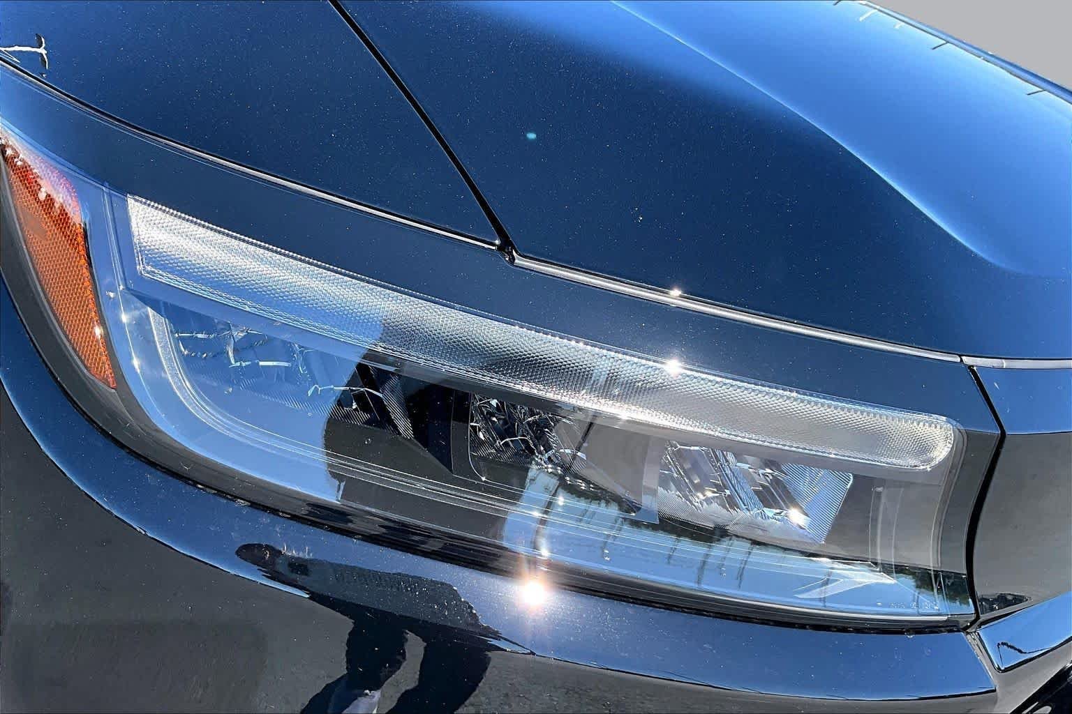 New 2026 Raven Black Honda Touring image 13