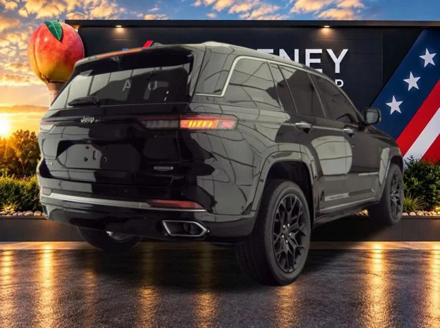 Used 2022 Black Jeep Summit Reserve image 2