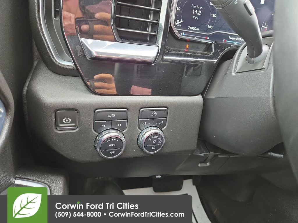 Used 2023 Summit White GMC Elevation image 20