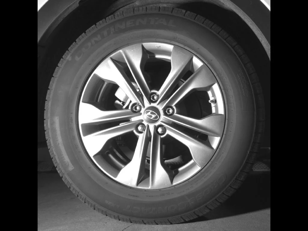 Used 2014 White Hyundai Base image 11