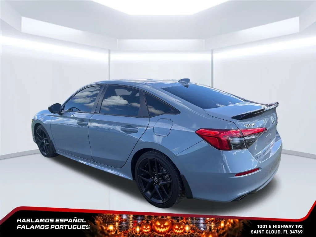 Used 2024 Gray Honda Sedan image 3
