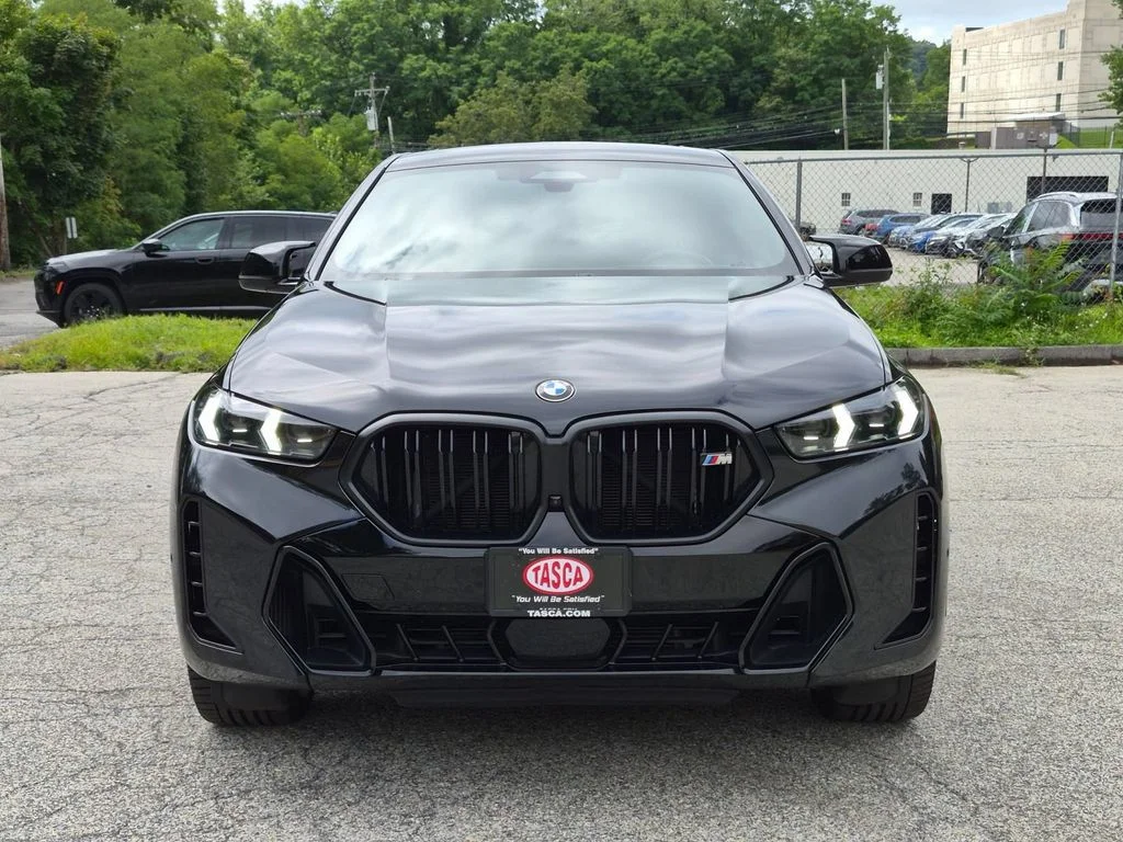 Used 2024 Black BMW M60i image 11