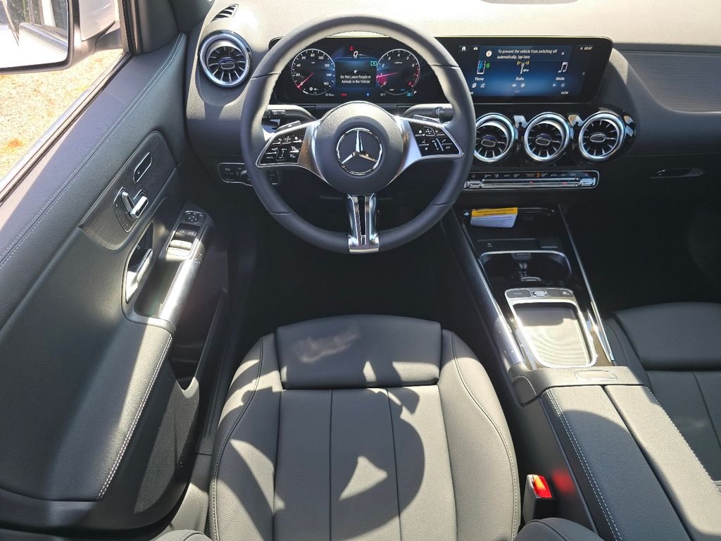 New 2026 Polar White Mercedes-Benz GLA 250 image 23