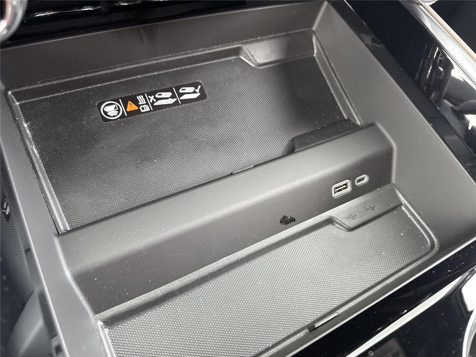 2026 Chevrolet Suburban High Country - Photo 29
