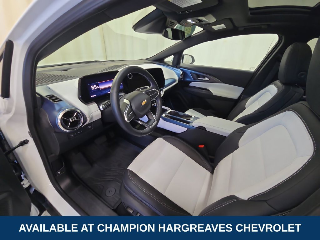 2025 Chevrolet Equinox EV LT - Photo 13