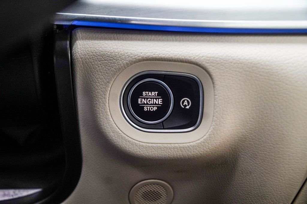 Used 2025 White Mercedes-Benz GLS 450 image 23