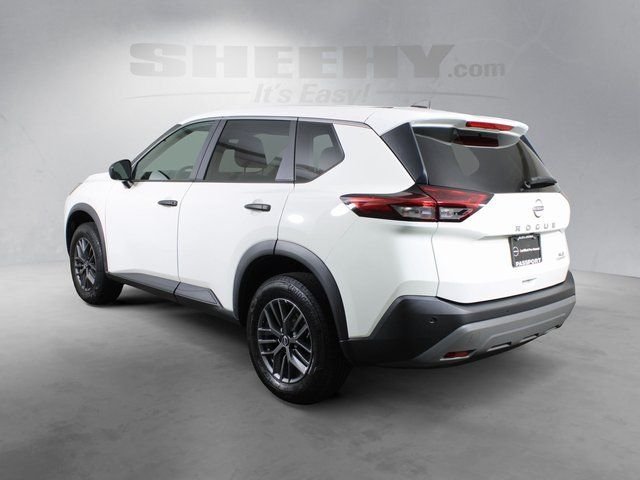 Used 2023 White Nissan S image 4