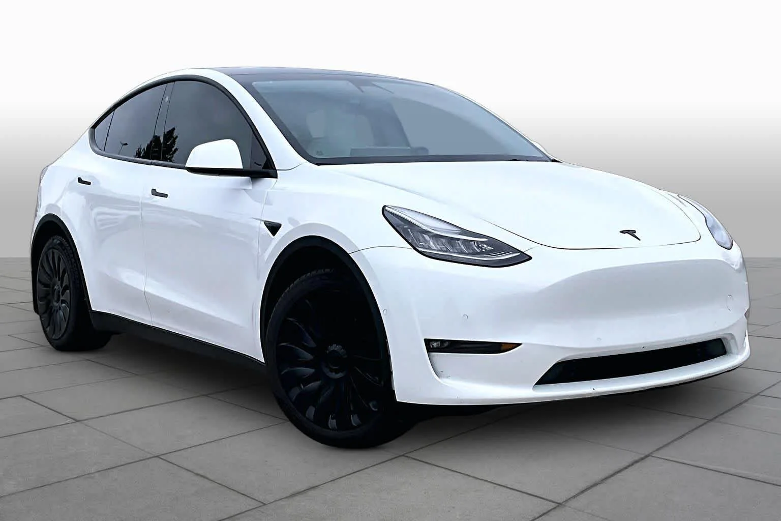 Used 2021 Tesla Model Y Long Range with VIN 5YJYGDEE6MF269654 for sale in Houston, TX