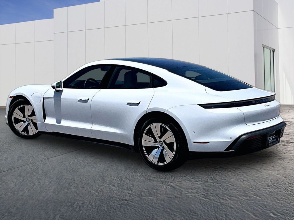 Used 2023 White Porsche  image 3
