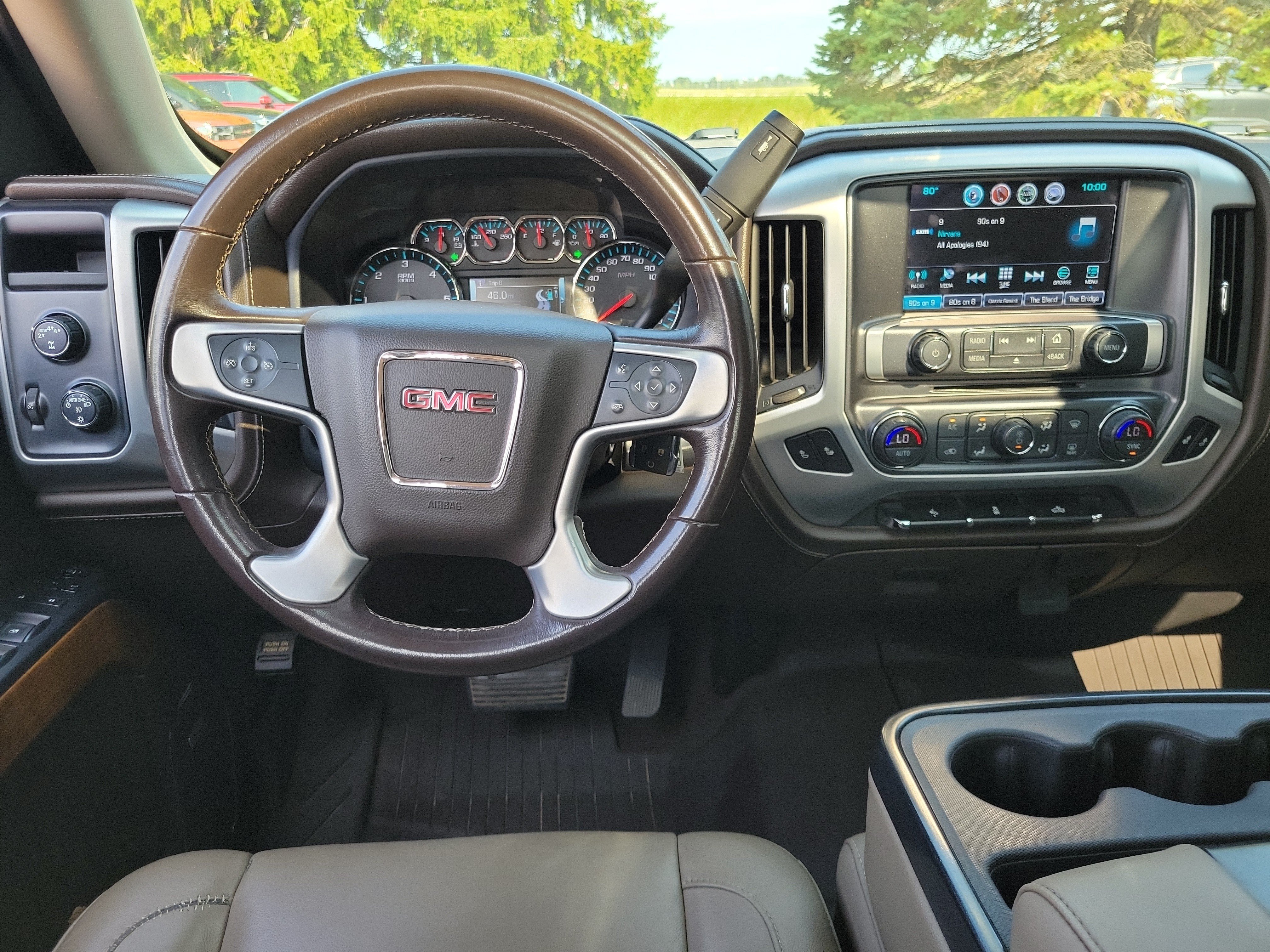 Used 2018 Cardinal Red GMC SLT image 10