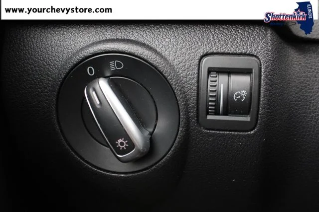 Used 2012 Gray Volkswagen SE image 20