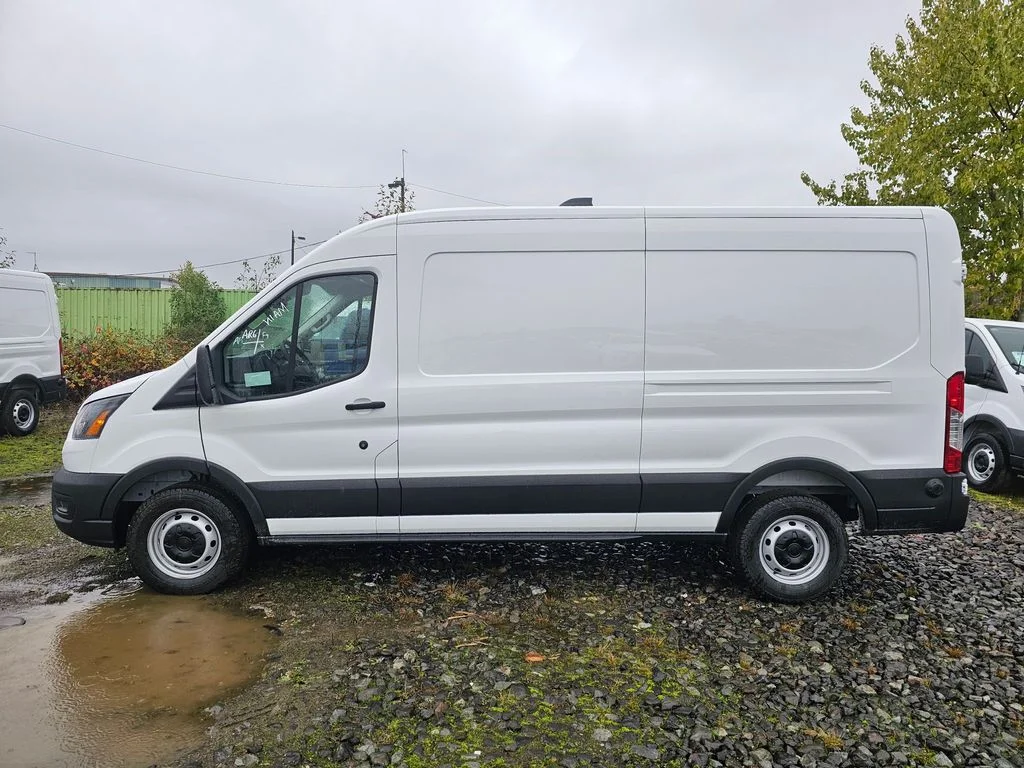 New 2026 Oxford White Ford Cargo Van image 4
